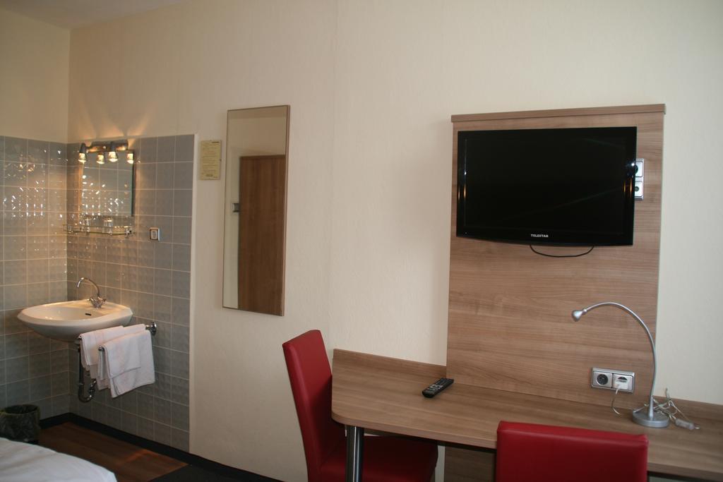 Hotel Cafe Lieb 3*